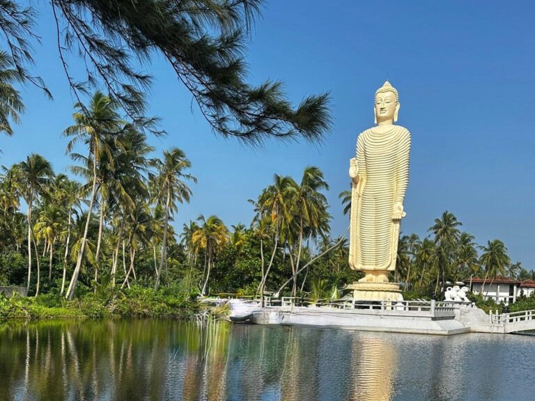 Tsunami Buddha Statue – miejsce, które zatrzymuje czas